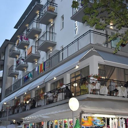 Lively Hotel Bellaria-Igea Marina Exterior foto