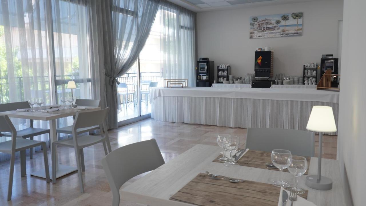 Lively Hotel Bellaria-Igea Marina Exterior foto