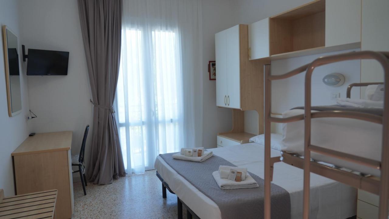 Lively Hotel Bellaria-Igea Marina Exterior foto