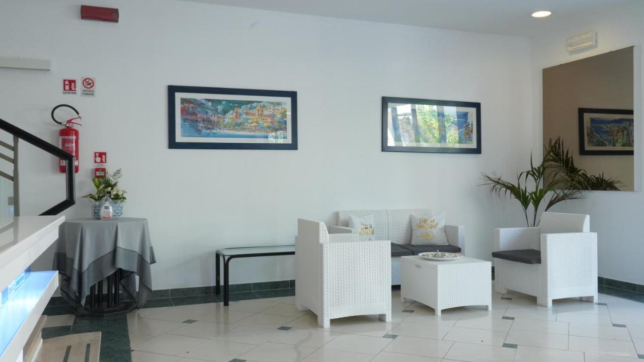 Lively Hotel Bellaria-Igea Marina Exterior foto